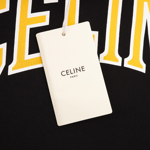 ブランドパーカー着用イメージ